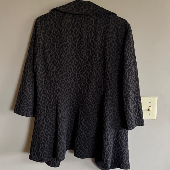 Leopard Pattern Blazer - Picture 3 of 6